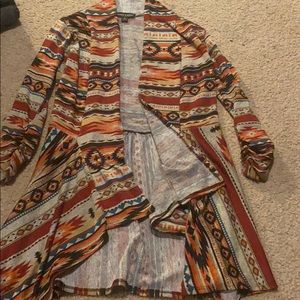 Women’s shall Aztec pattern